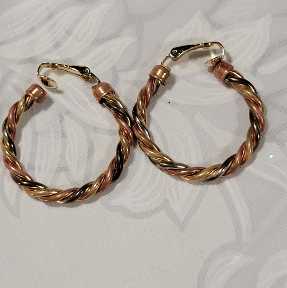 Avon signed tricolor clip-on earrings vtg